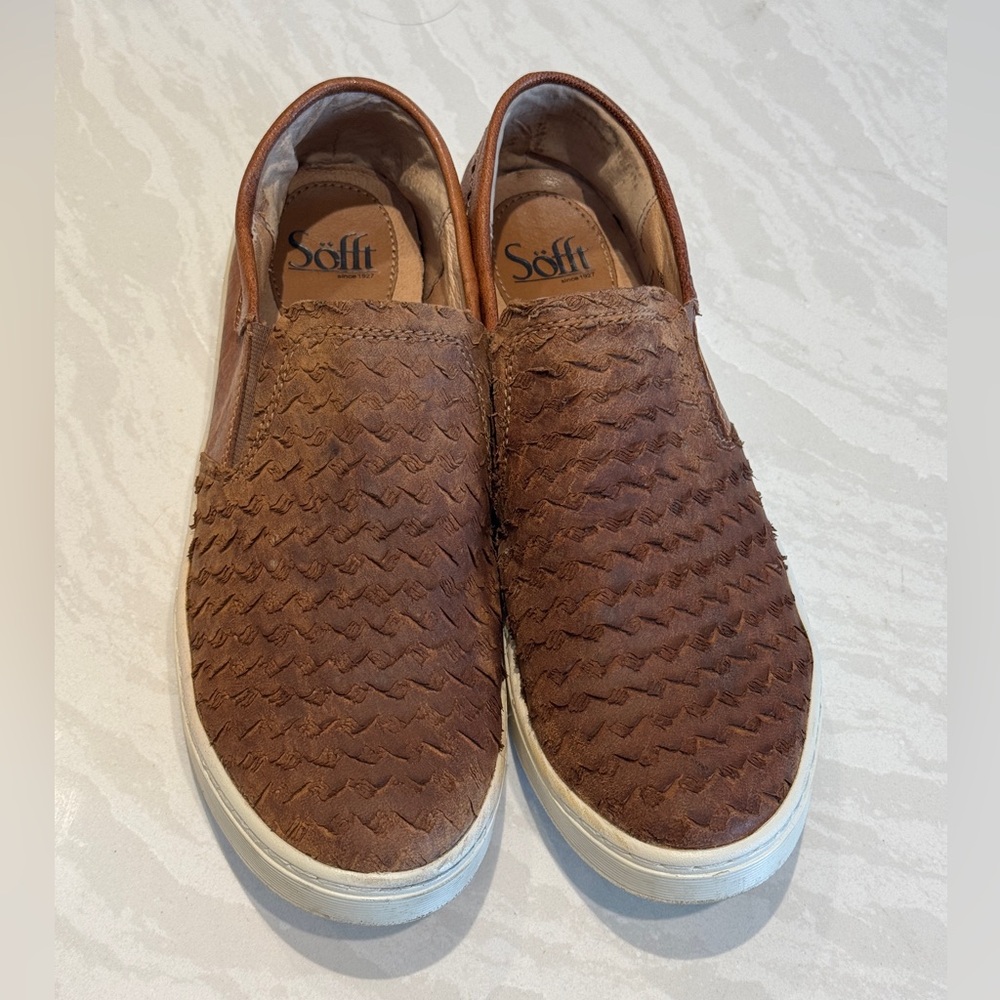 Sofft Women's Brown Woven Slip-On Flats